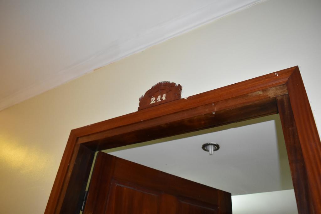 Tan Kimlong Guesthouse Сиемрип Экстерьер фото